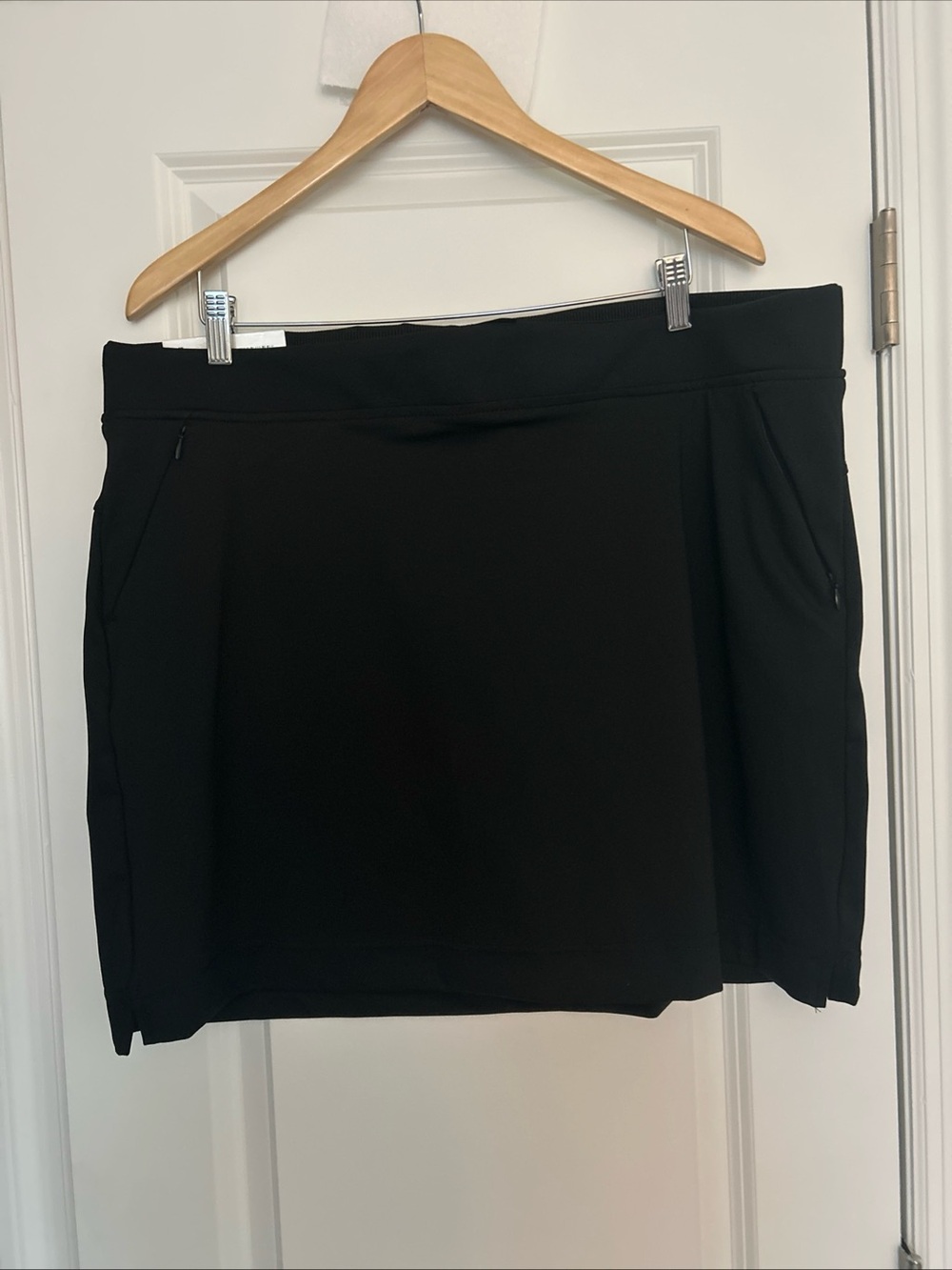 32 Degrees Cool Women's Skort Black Size XL- NWT